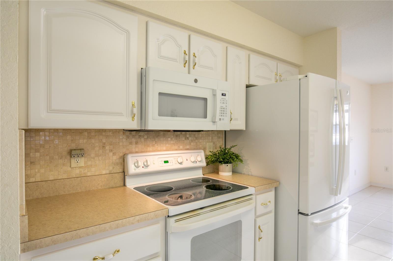 Image 11 of 41 For 1547 Lake Villa Drive