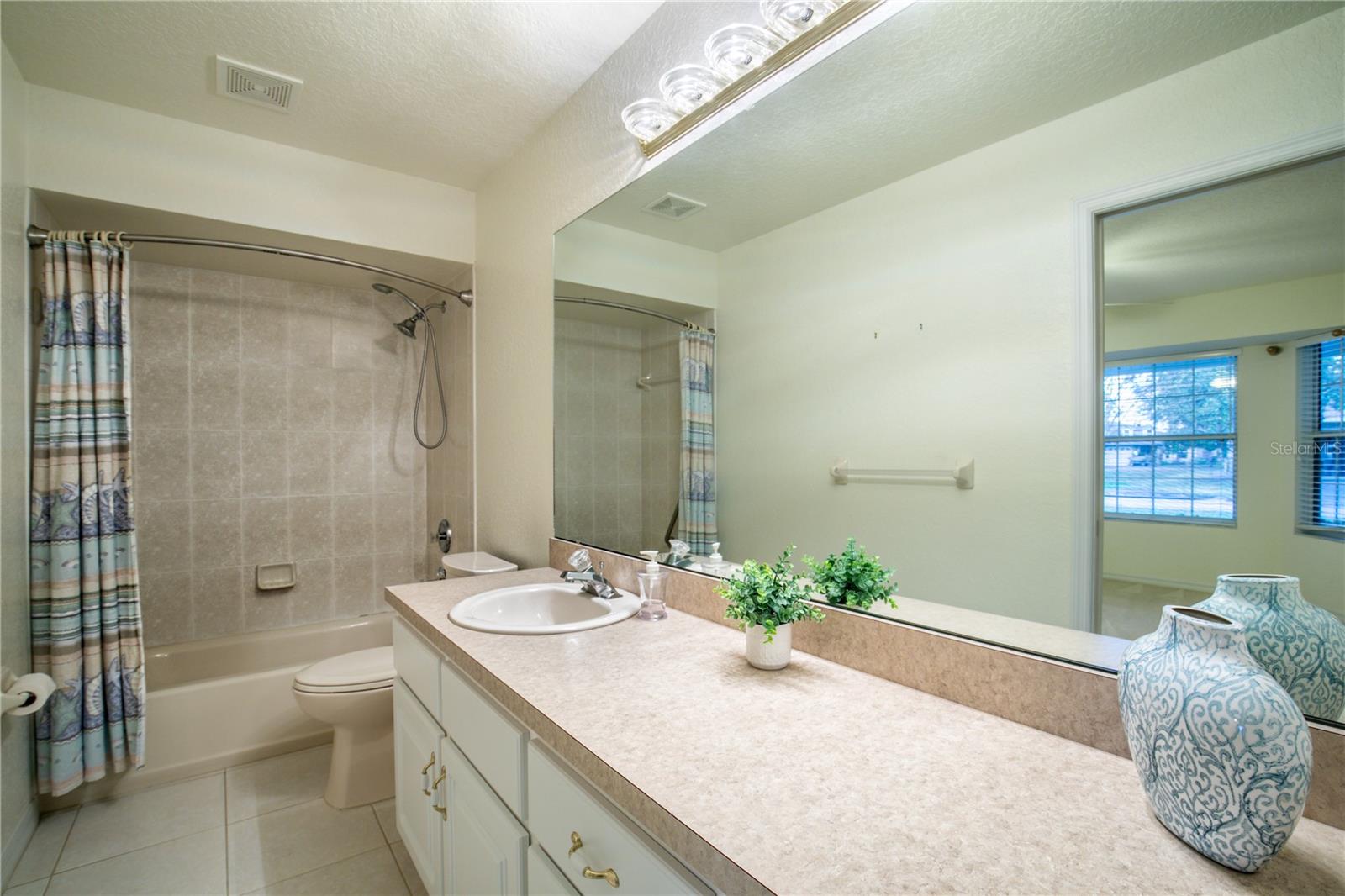 Image 26 of 41 For 1547 Lake Villa Drive