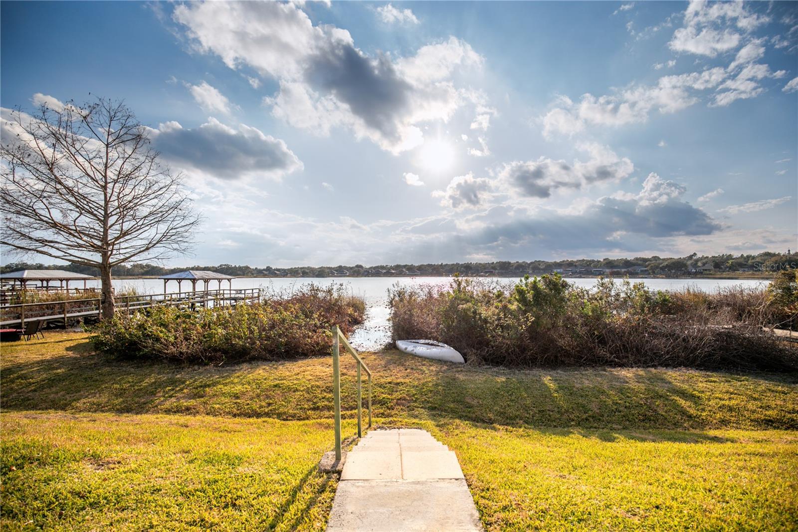 Image 4 of 41 For 1547 Lake Villa Drive