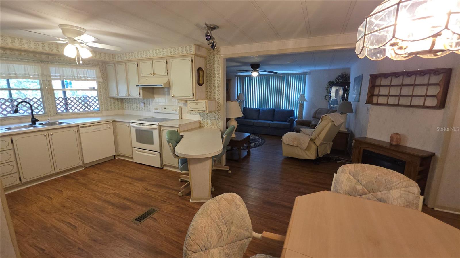 Image 10 of 34 For 252 Pinewood Drive