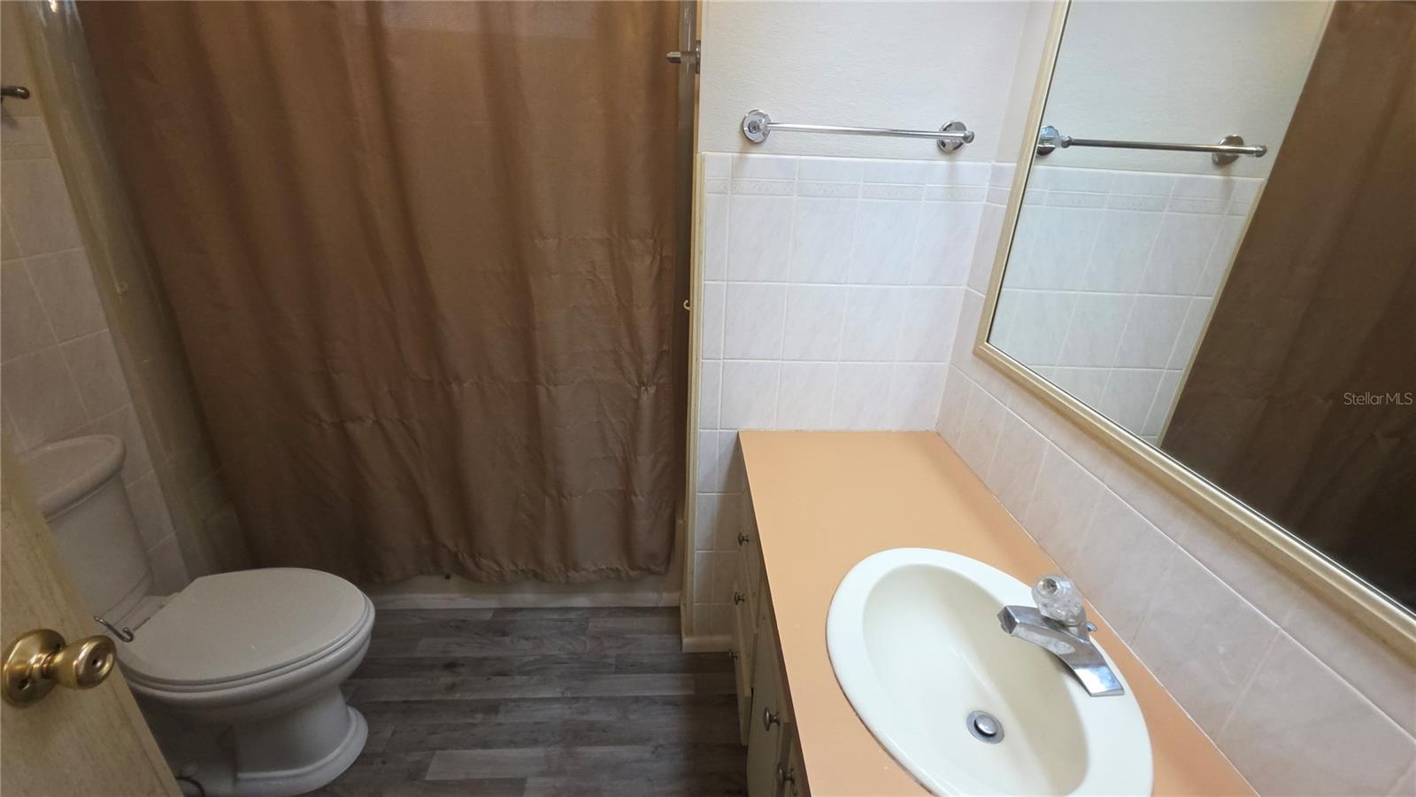 Image 23 of 34 For 252 Pinewood Drive