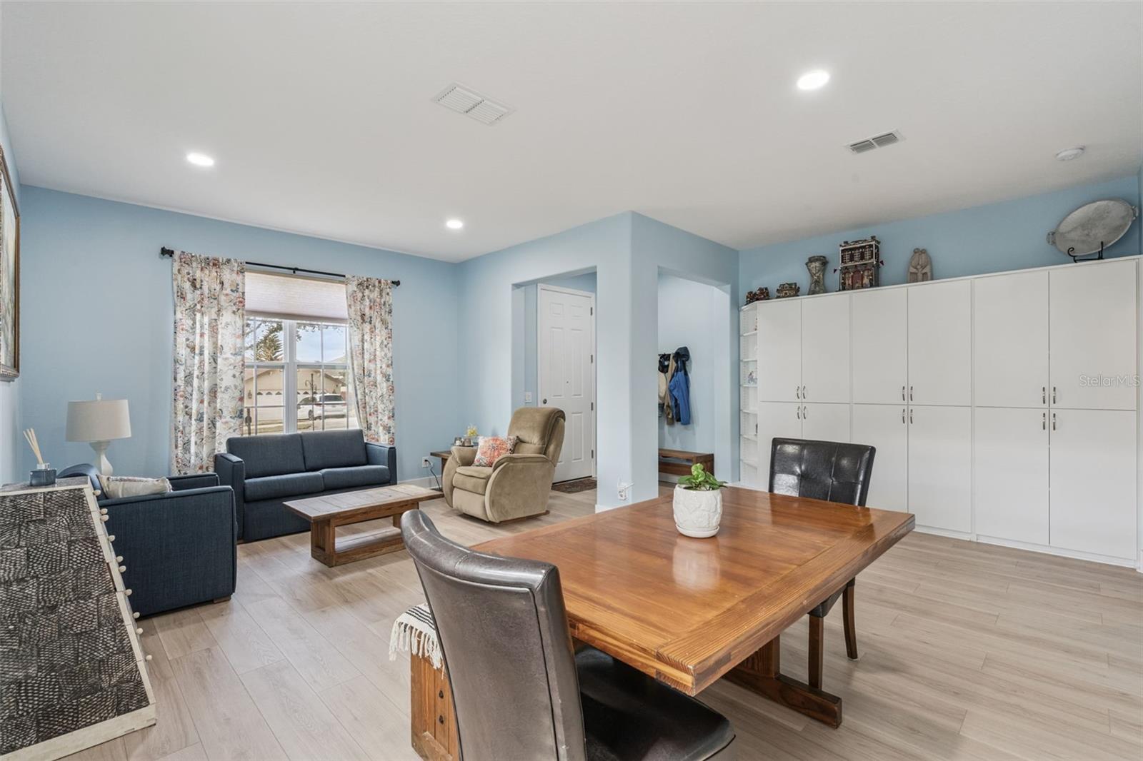 Image 10 of 46 For 9344 Ivywood Street