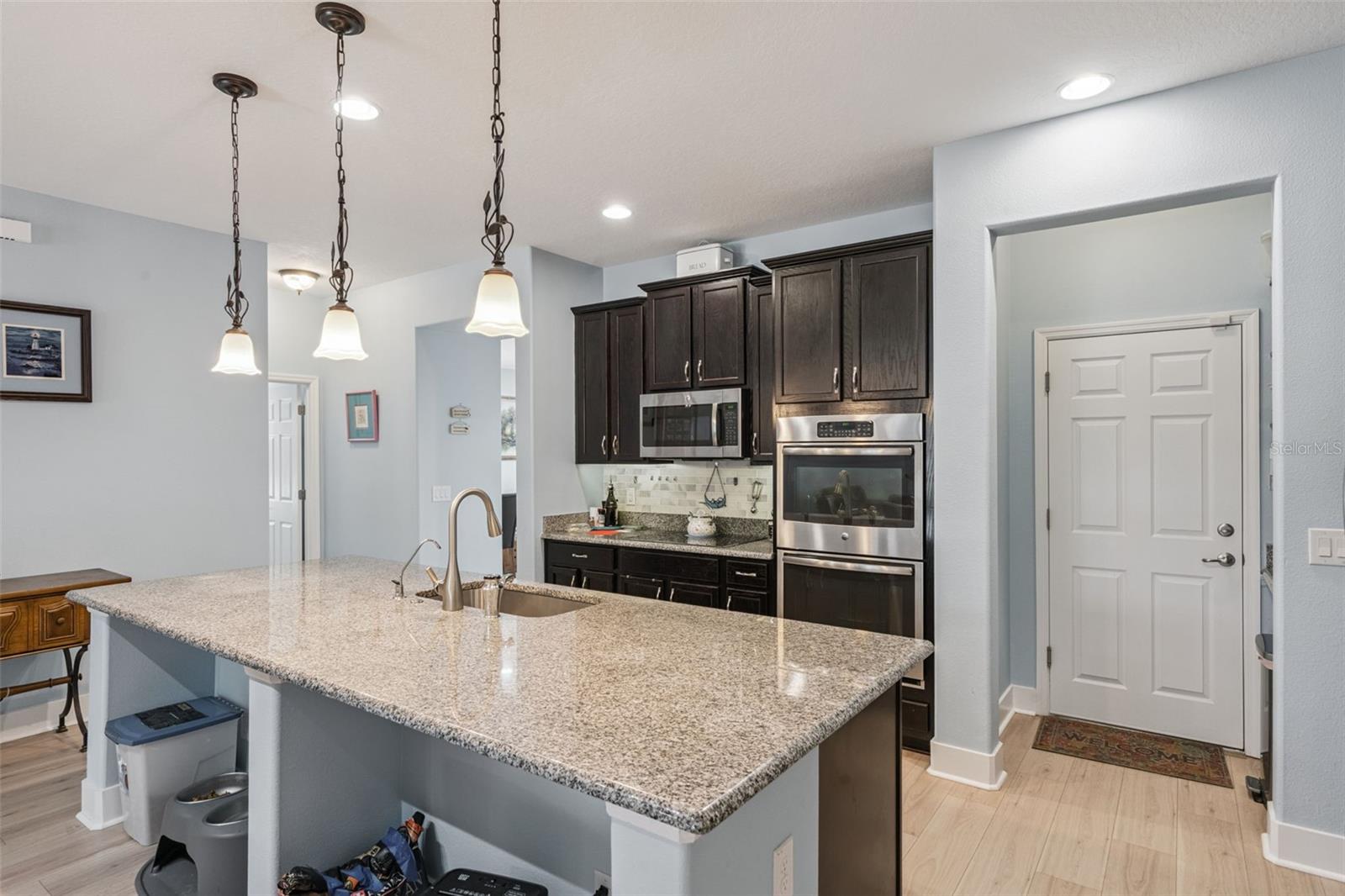 Image 13 of 46 For 9344 Ivywood Street