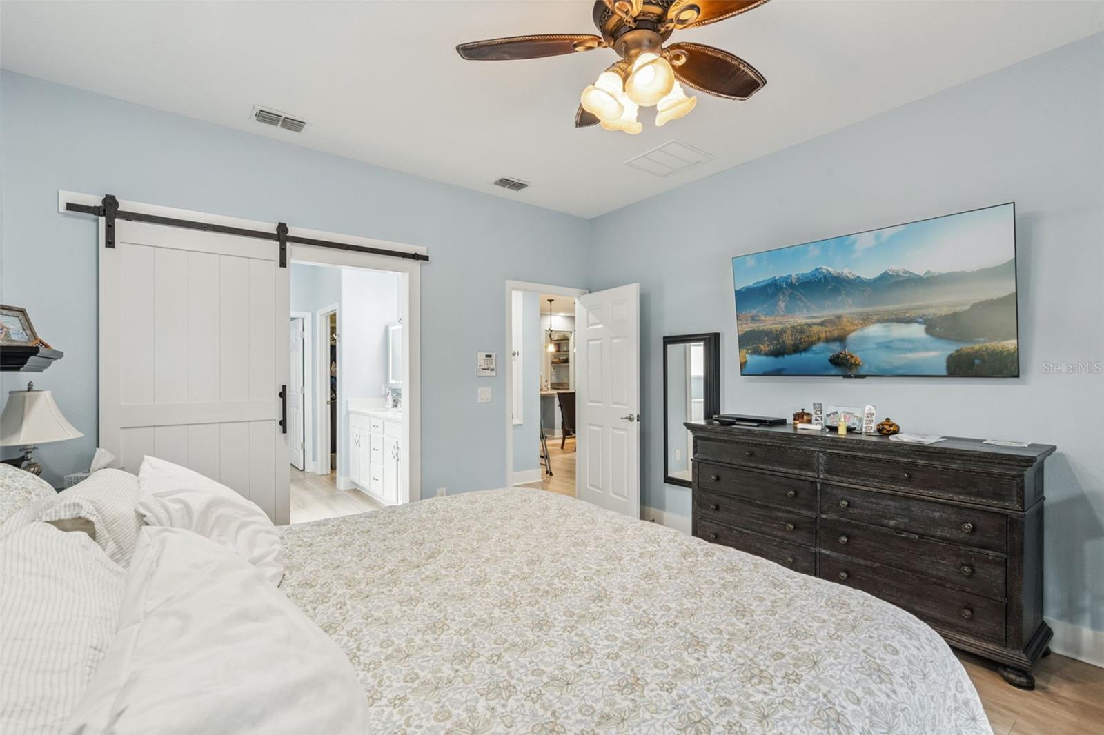 Image 18 of 46 For 9344 Ivywood Street