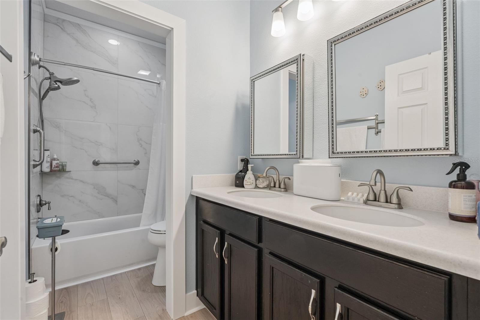 Image 24 of 46 For 9344 Ivywood Street