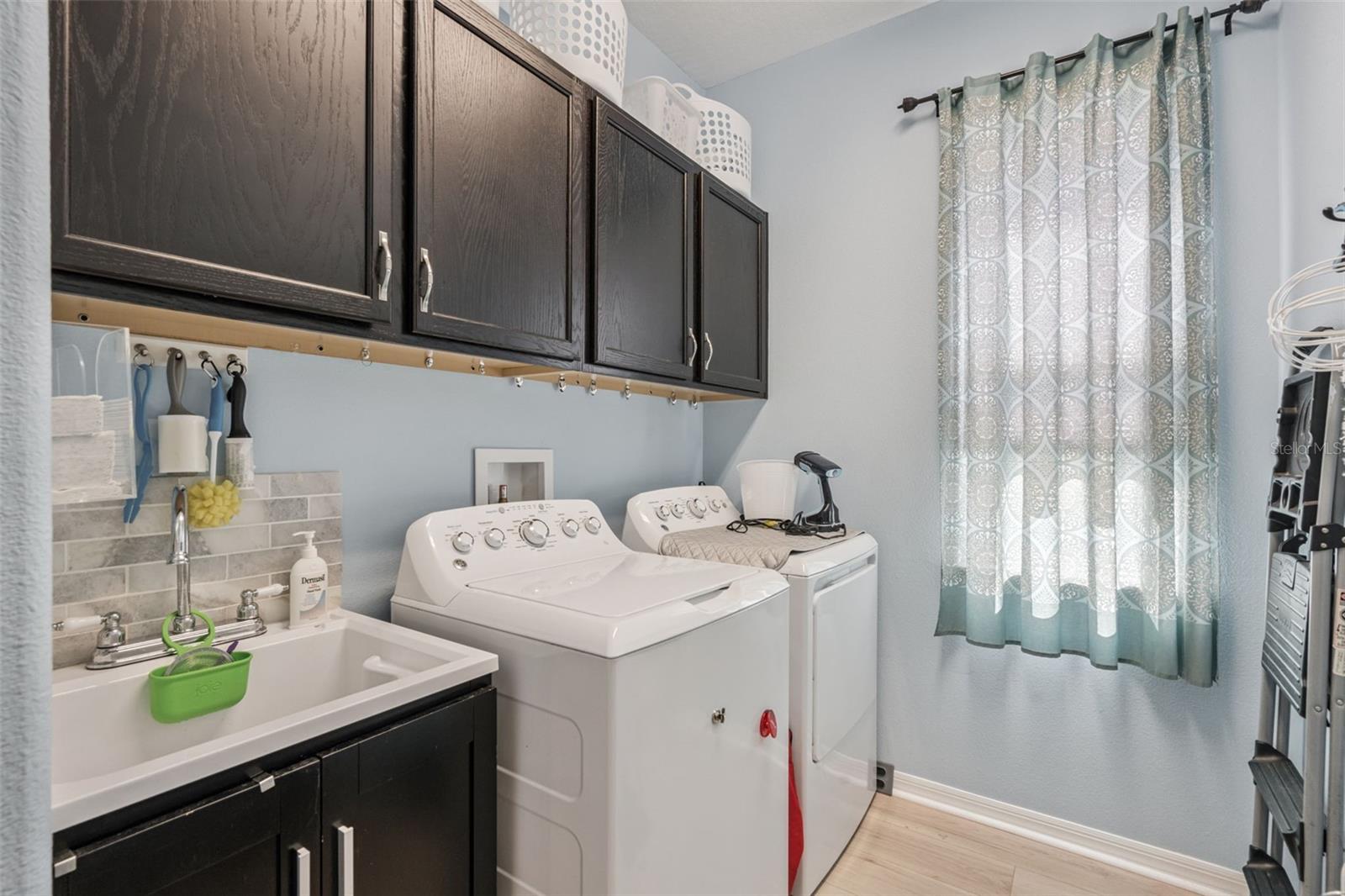 Image 27 of 46 For 9344 Ivywood Street