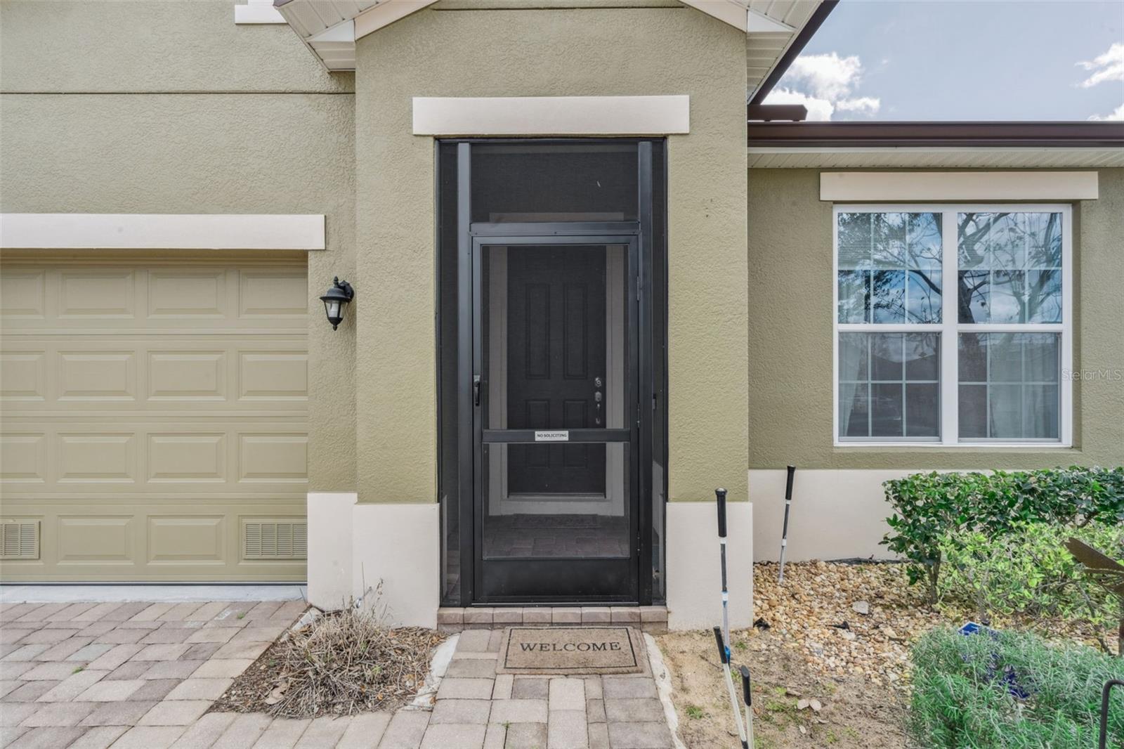 Image 3 of 46 For 9344 Ivywood Street