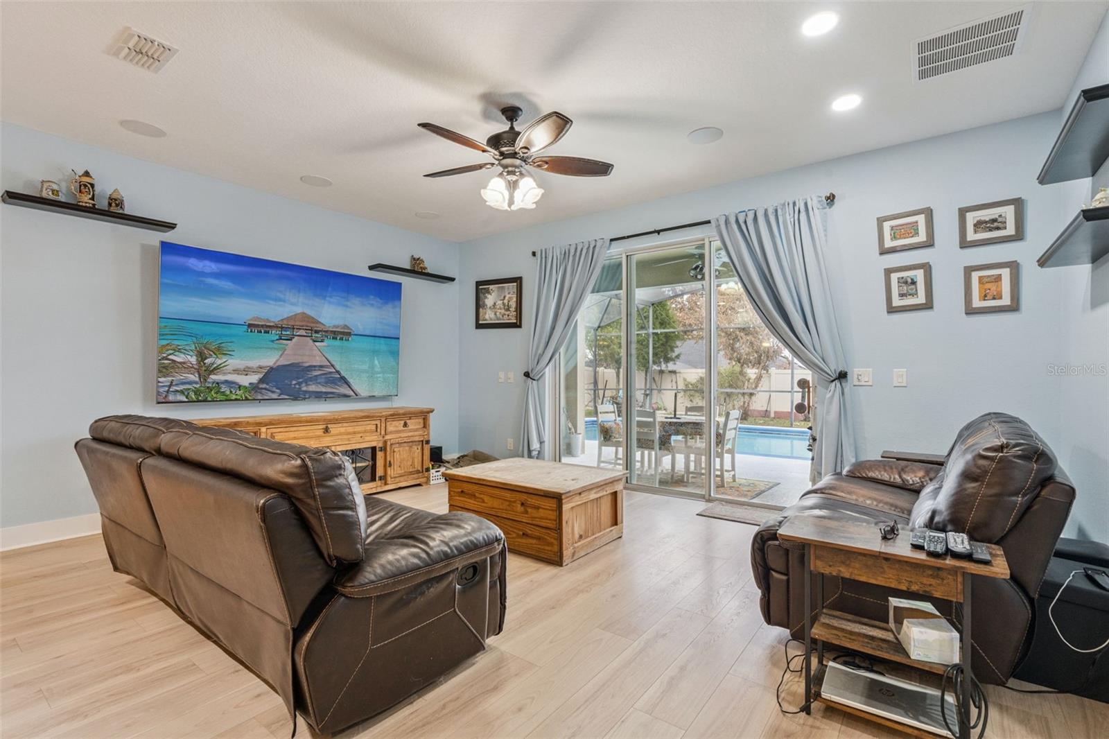 Image 5 of 46 For 9344 Ivywood Street