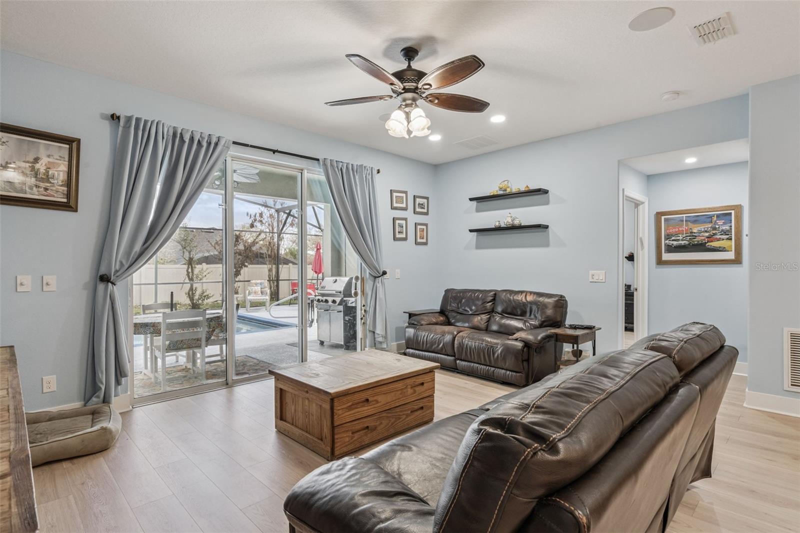 Image 6 of 46 For 9344 Ivywood Street