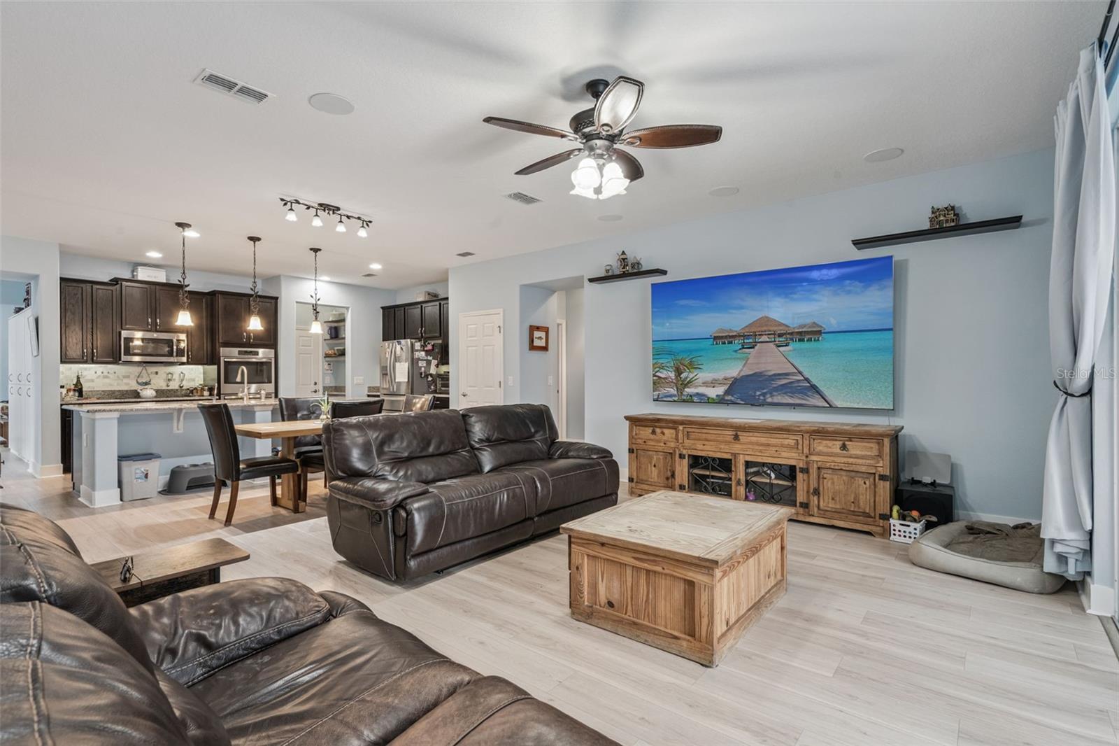 Image 7 of 46 For 9344 Ivywood Street