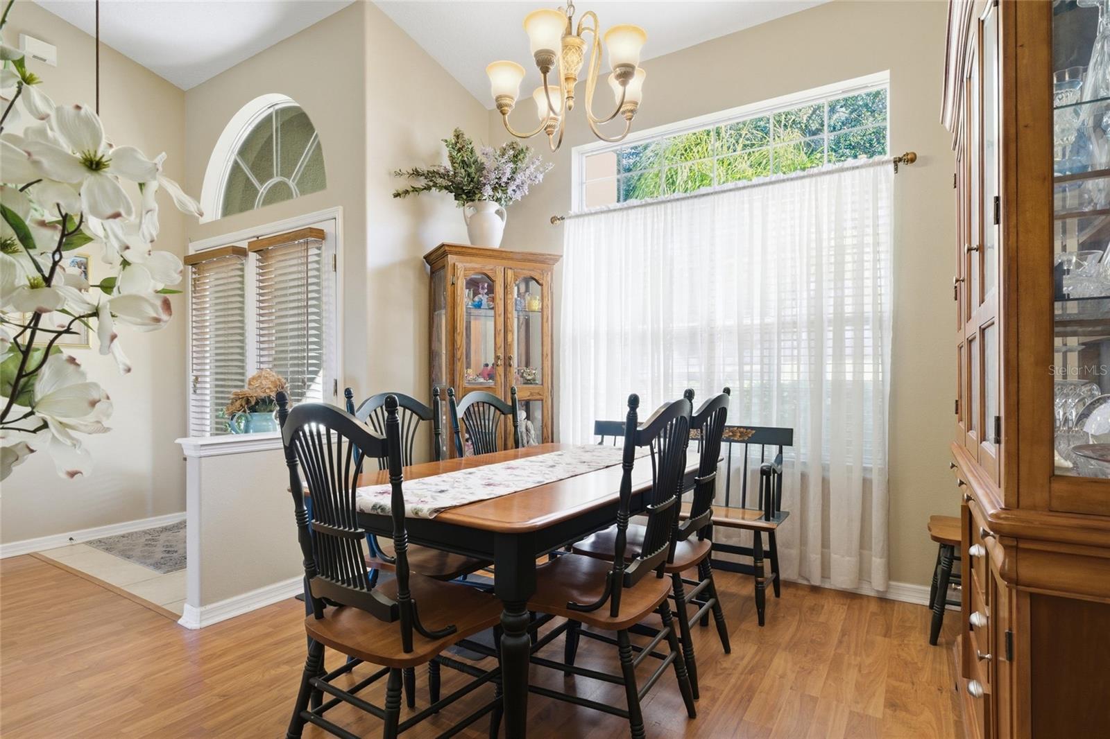 Image 3 of 34 For 932 Cornell Avenue