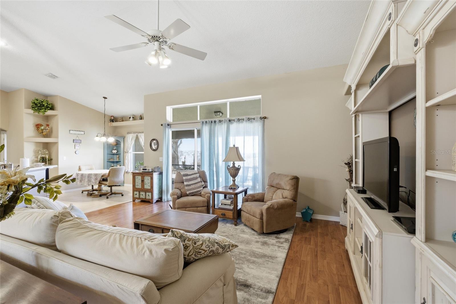 Image 5 of 34 For 932 Cornell Avenue