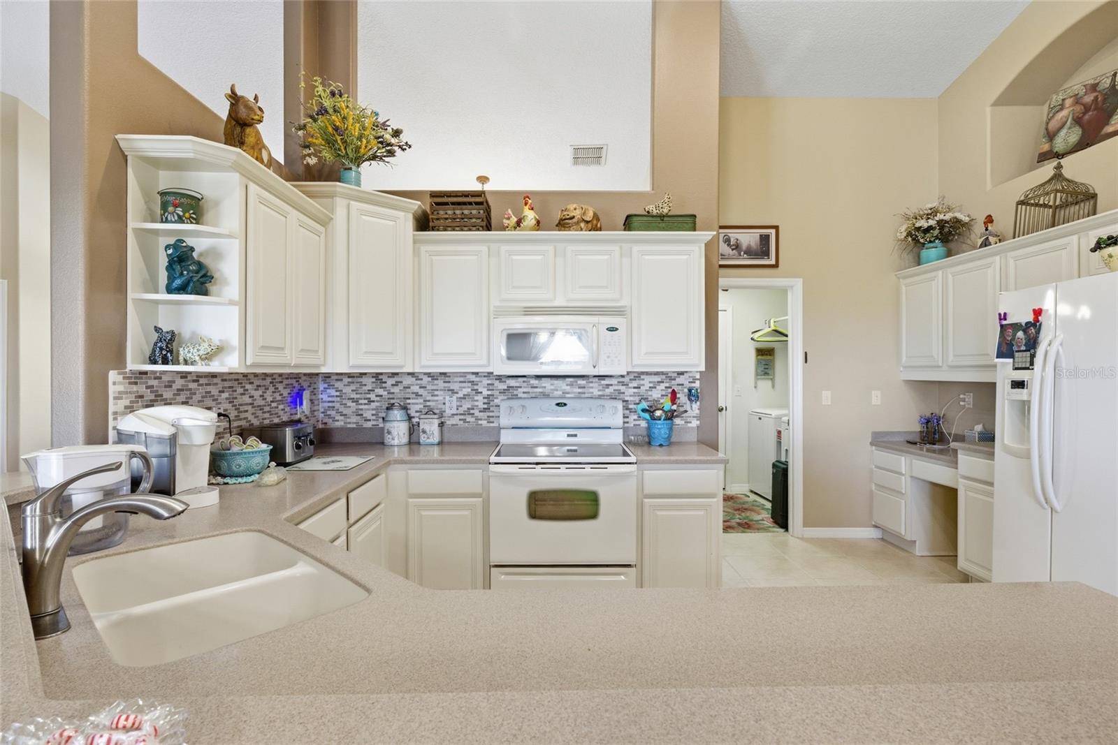 Image 9 of 34 For 932 Cornell Avenue