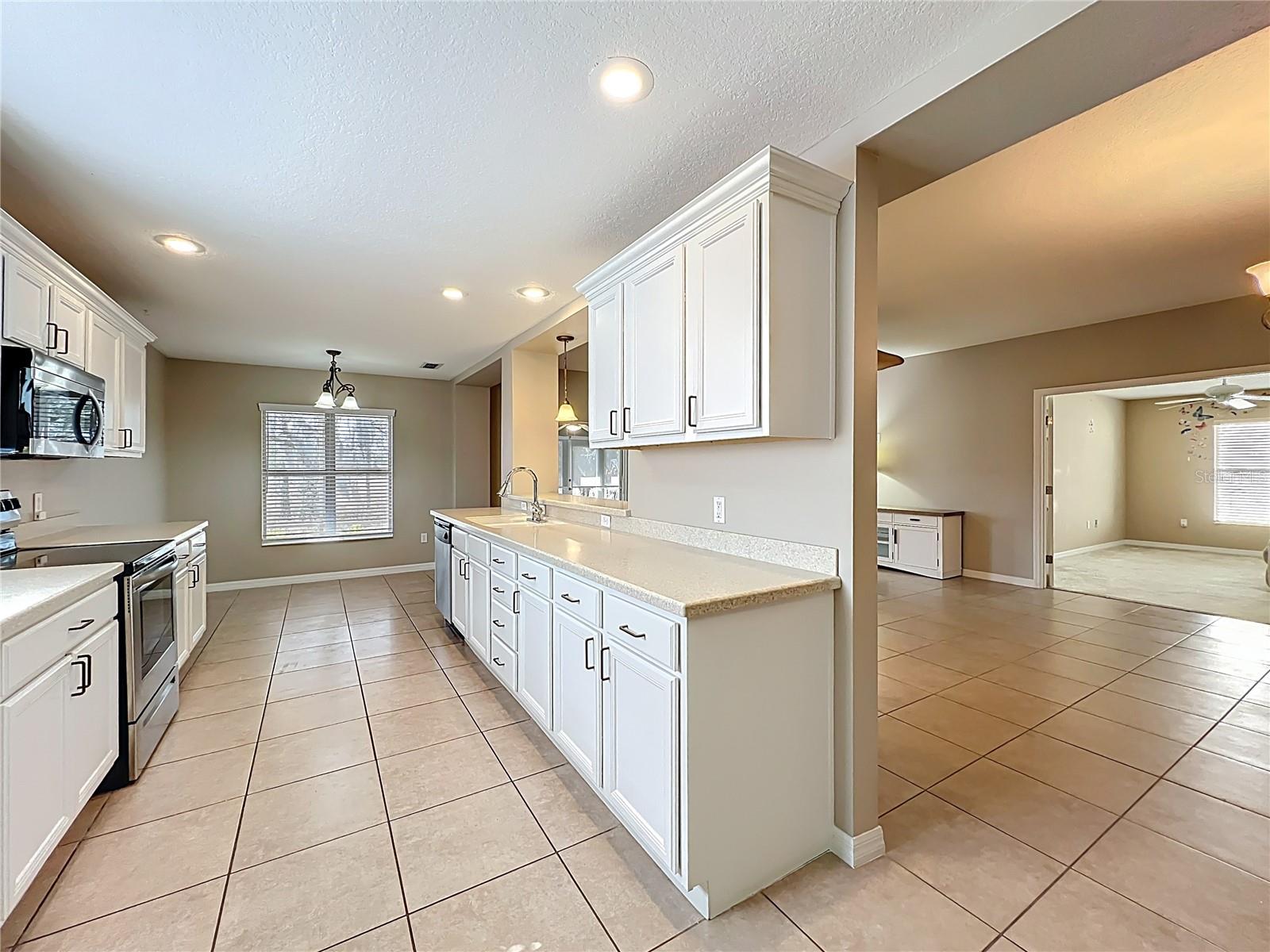 Image 12 of 51 For 26815 White Plains Way