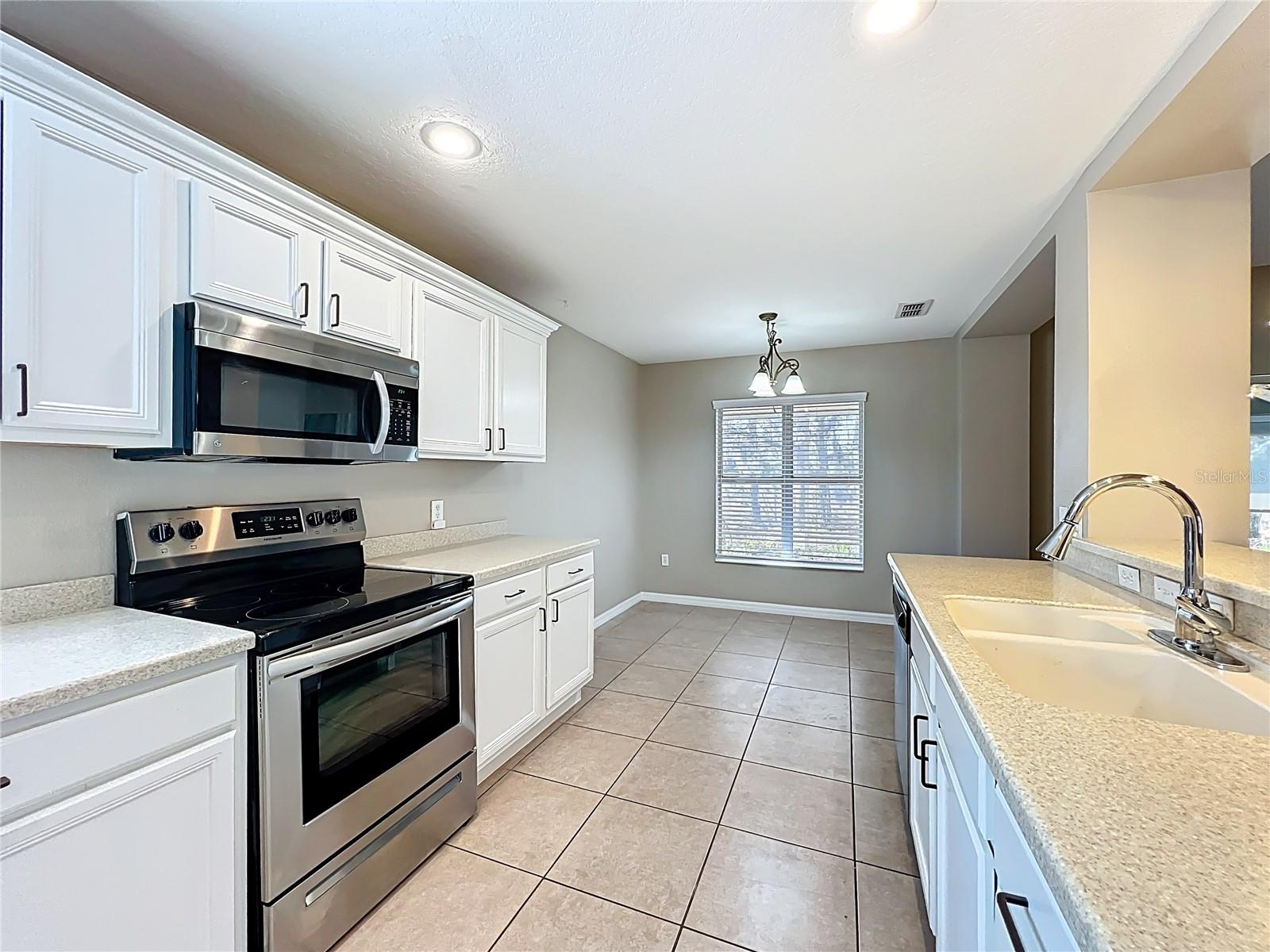 Image 13 of 51 For 26815 White Plains Way