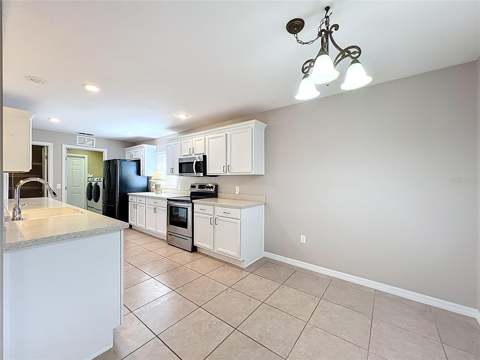 Image 18 of 51 For 26815 White Plains Way