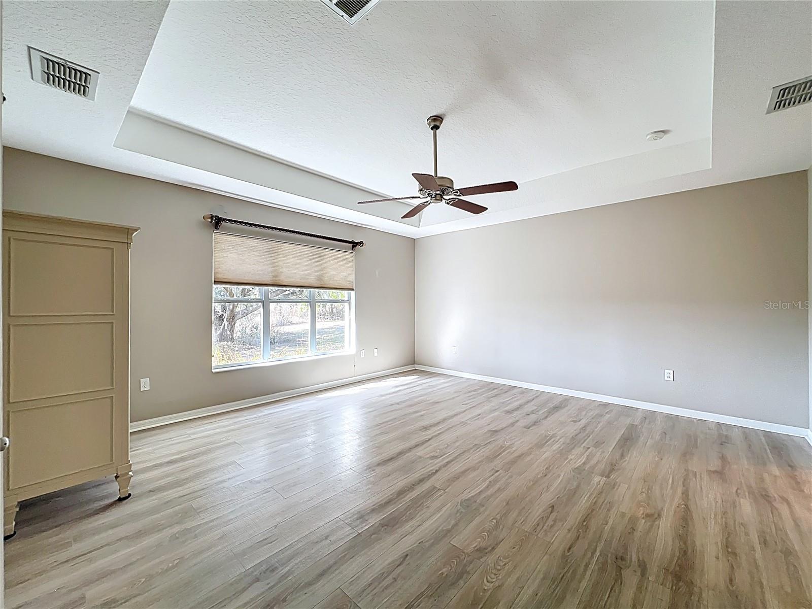 Image 22 of 51 For 26815 White Plains Way