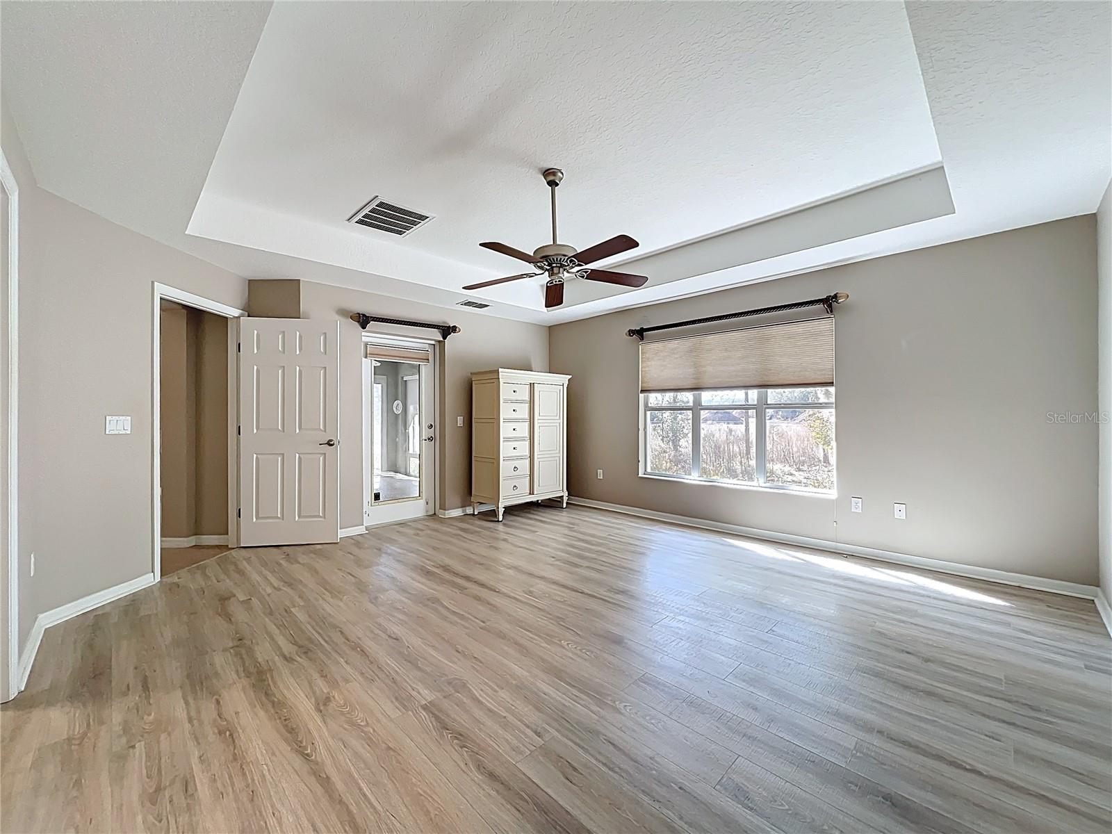 Image 23 of 51 For 26815 White Plains Way