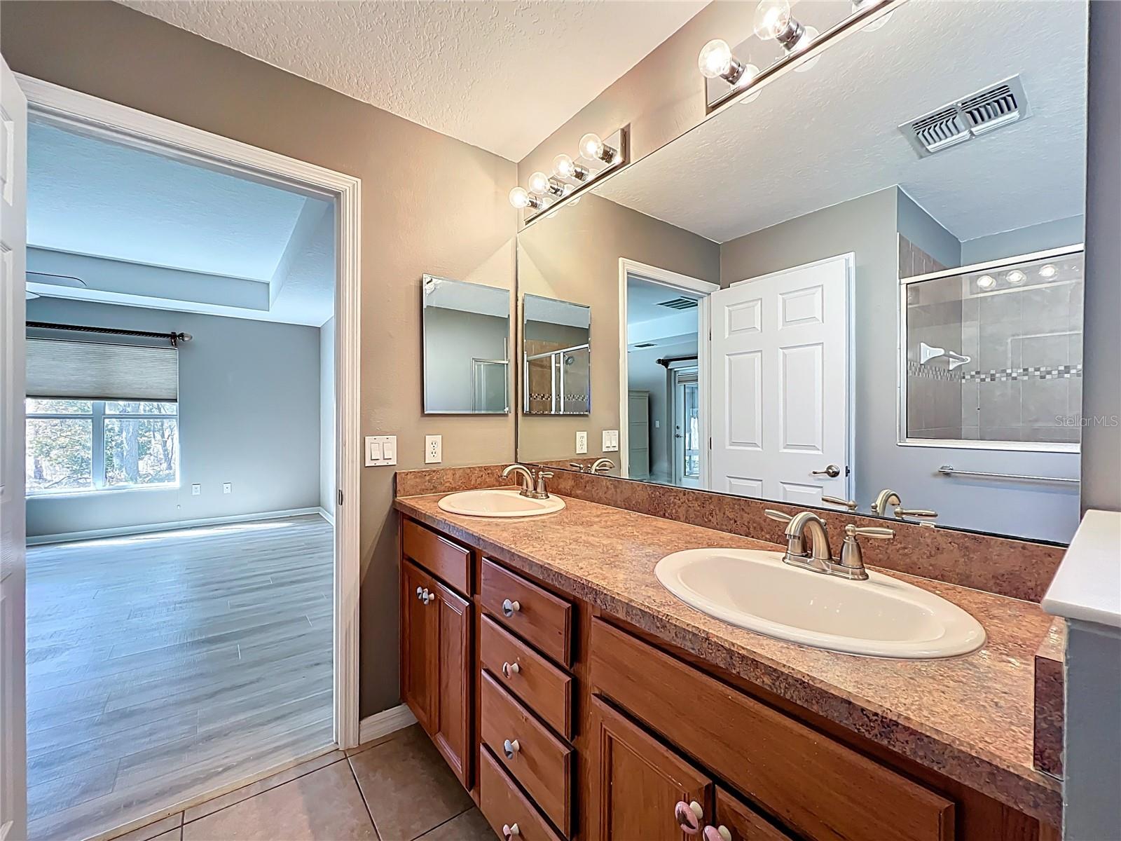 Image 30 of 51 For 26815 White Plains Way