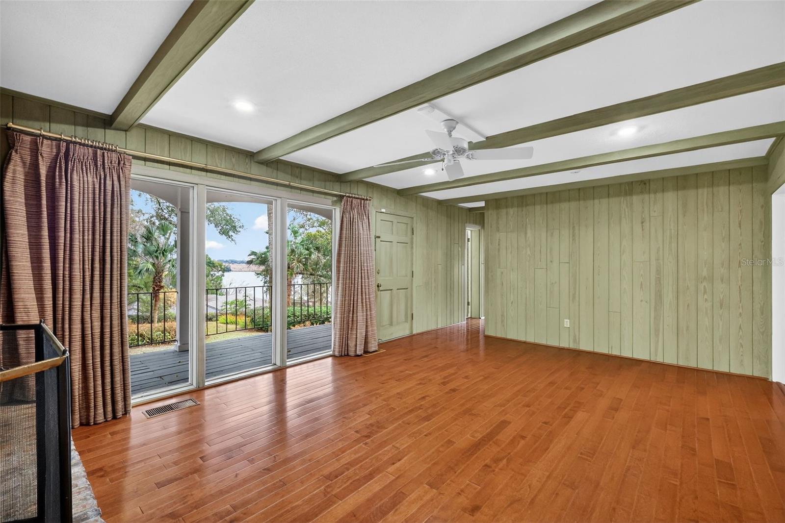 Image 17 of 61 For 2000 Country Club Drive