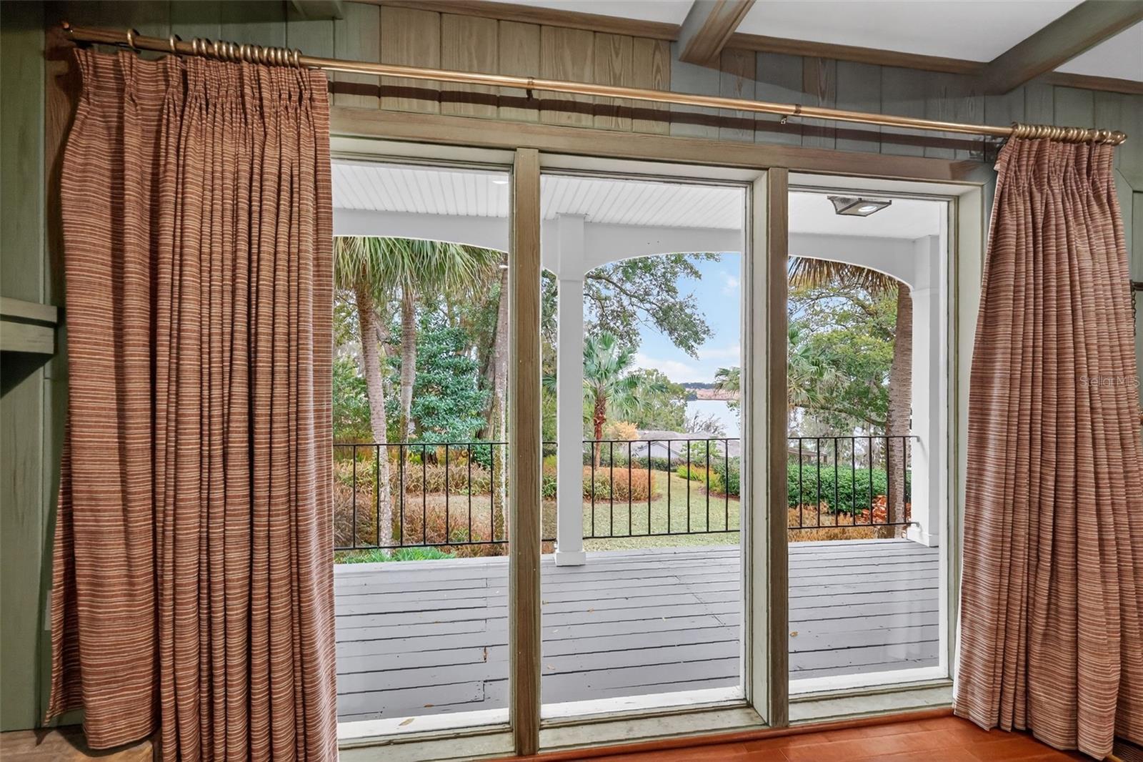 Image 18 of 61 For 2000 Country Club Drive