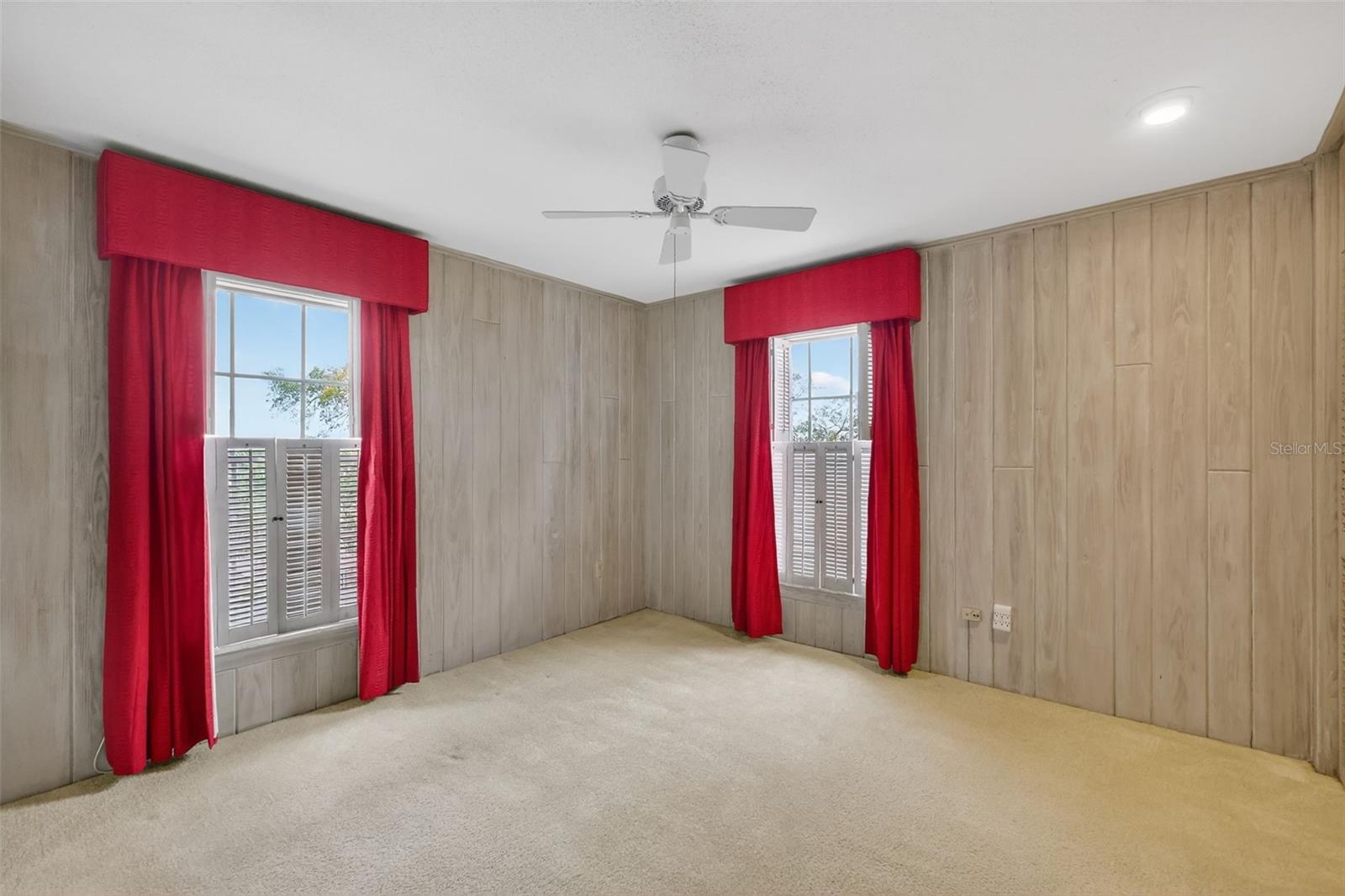 Image 33 of 61 For 2000 Country Club Drive