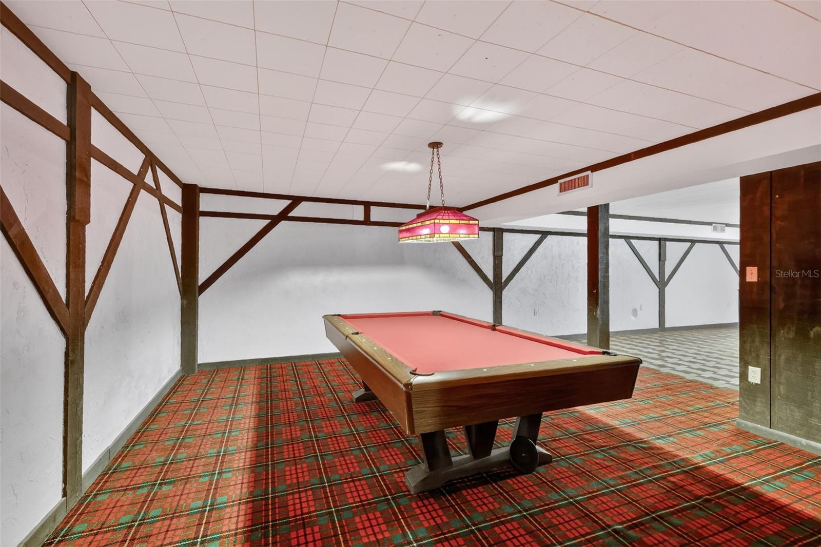 Image 35 of 61 For 2000 Country Club Drive