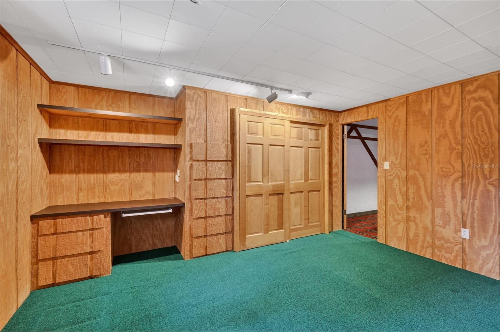 Image 41 of 61 For 2000 Country Club Drive