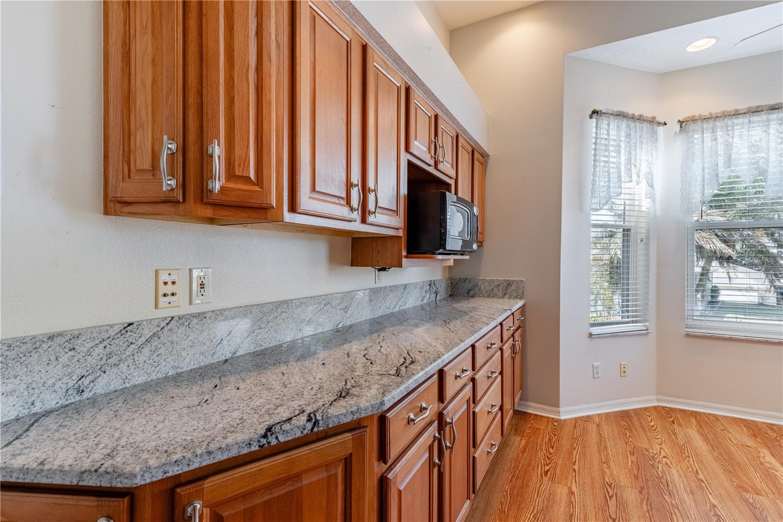 Image 10 of 48 For 5732 Freeport Drive