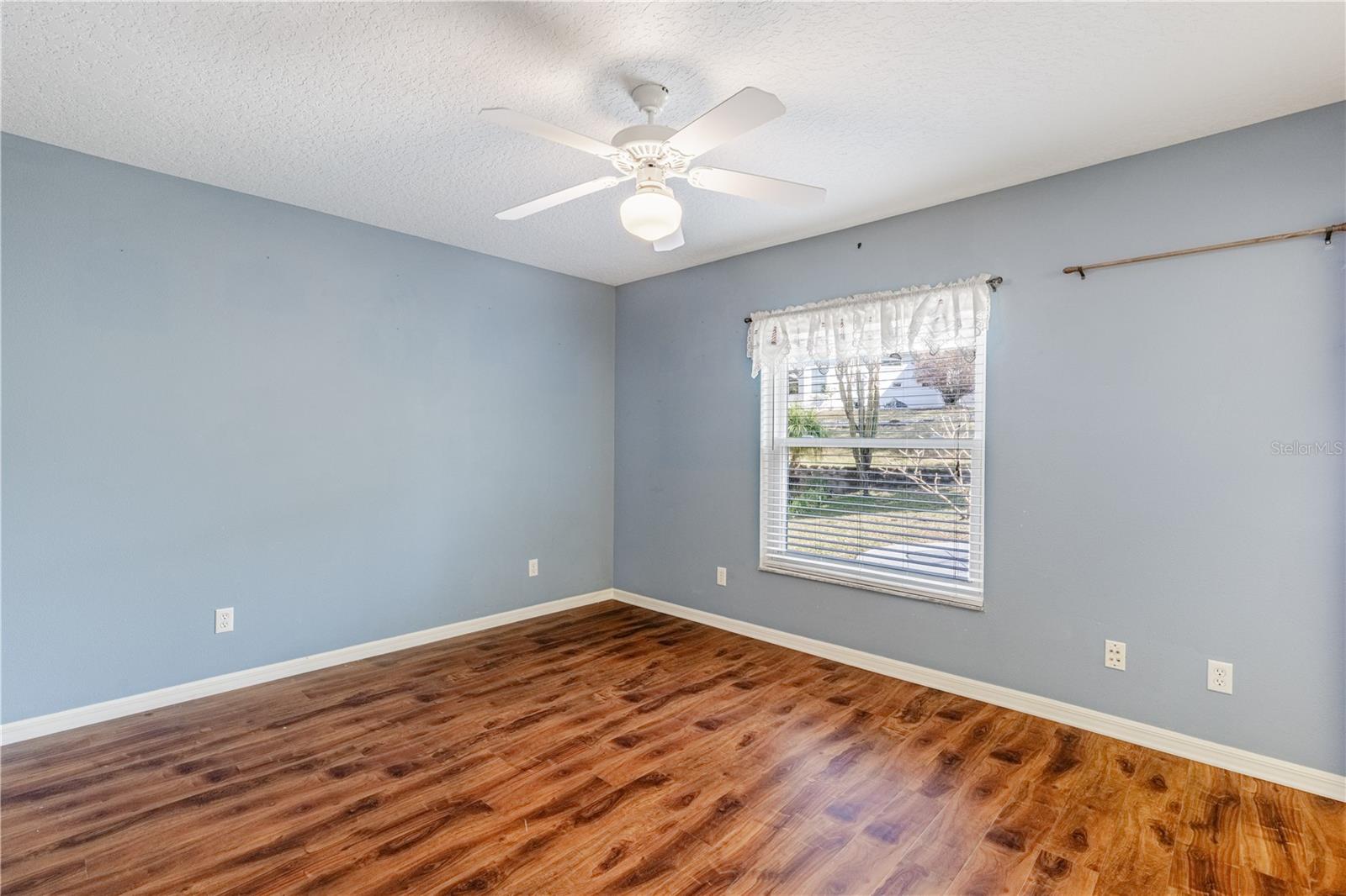 Image 16 of 48 For 5732 Freeport Drive