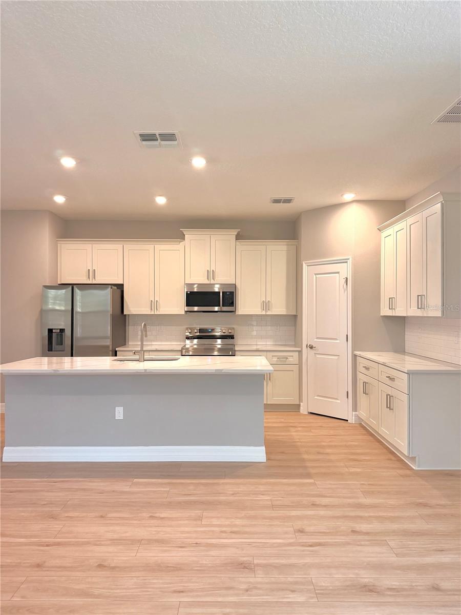 Image 4 of 27 For 5226 Prentice Lane