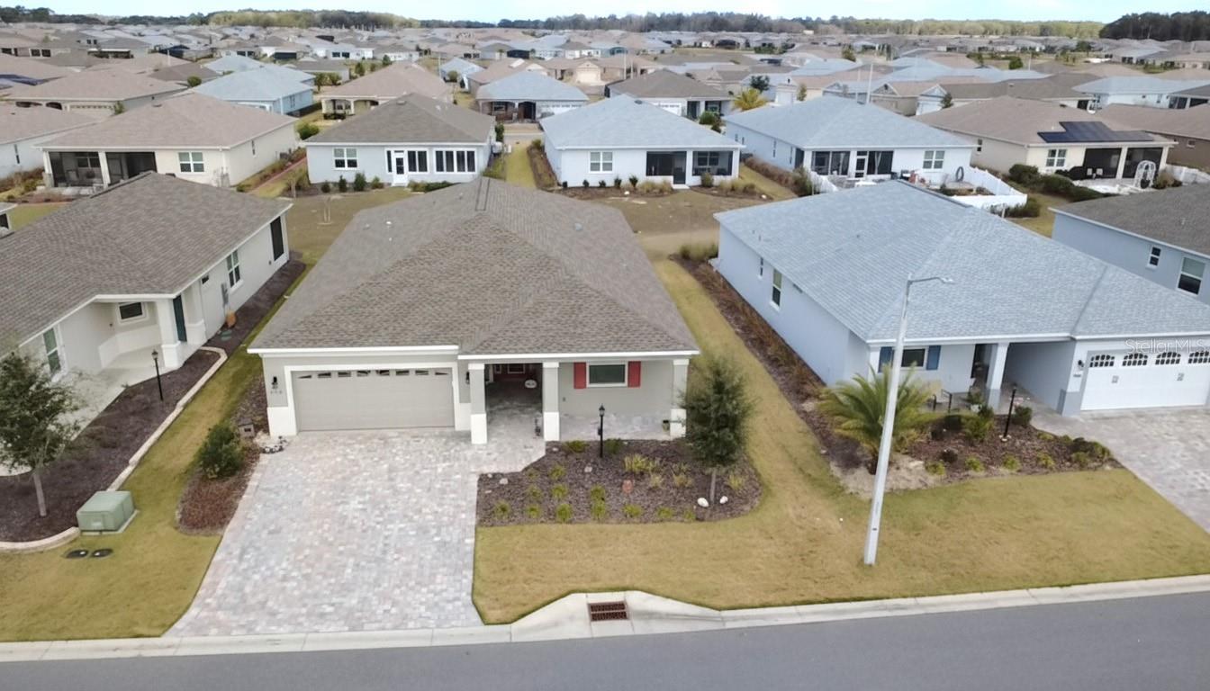 Listing photo id 11 for 7912 89th Circle