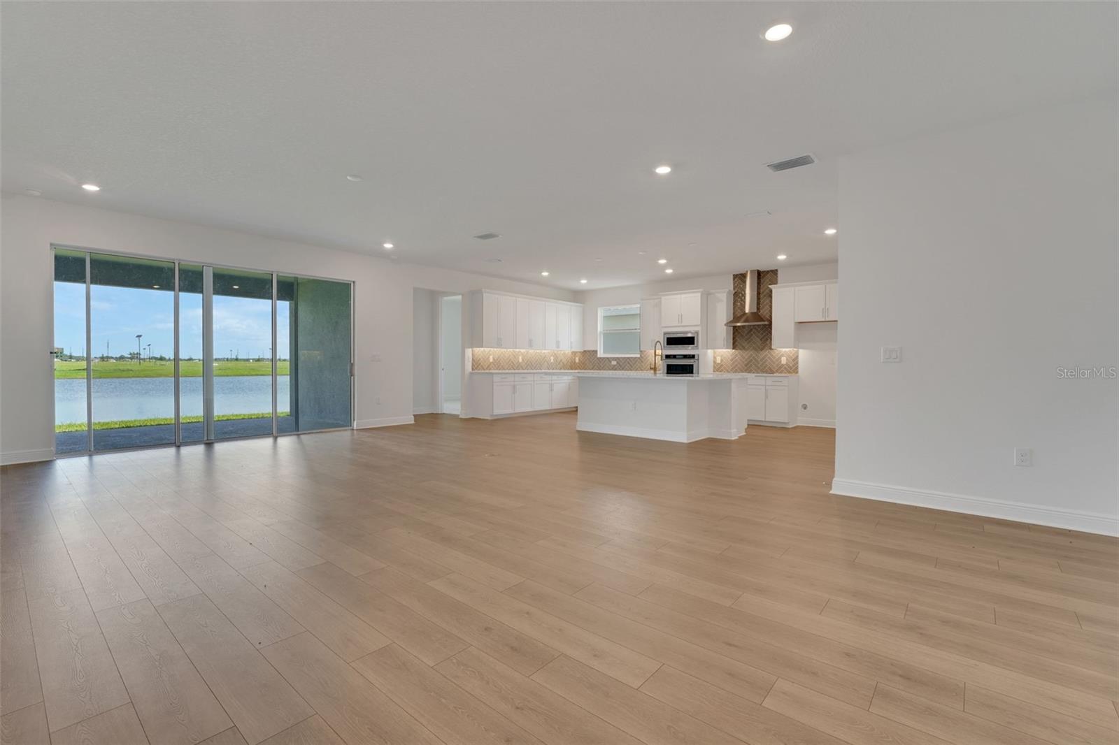 Image 38 of 49 For 7425 Sea Manatee Street