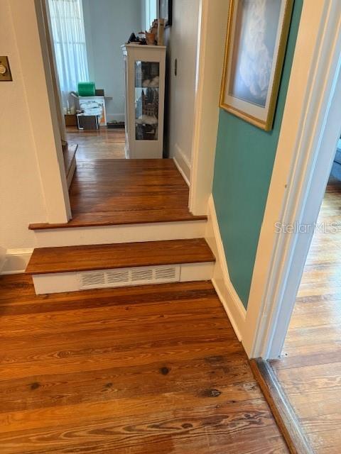 Image 10 of 53 For 1654 East Avenue