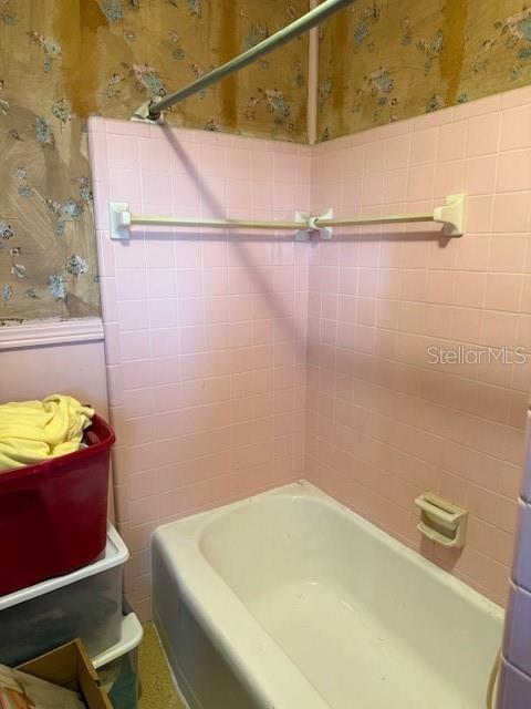 Image 26 of 53 For 1654 East Avenue