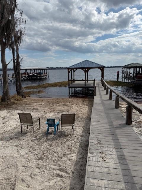 Image 3 of 53 For 1654 East Avenue