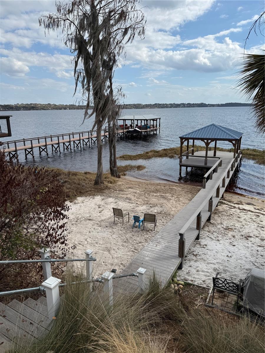 Image 49 of 53 For 1654 East Avenue