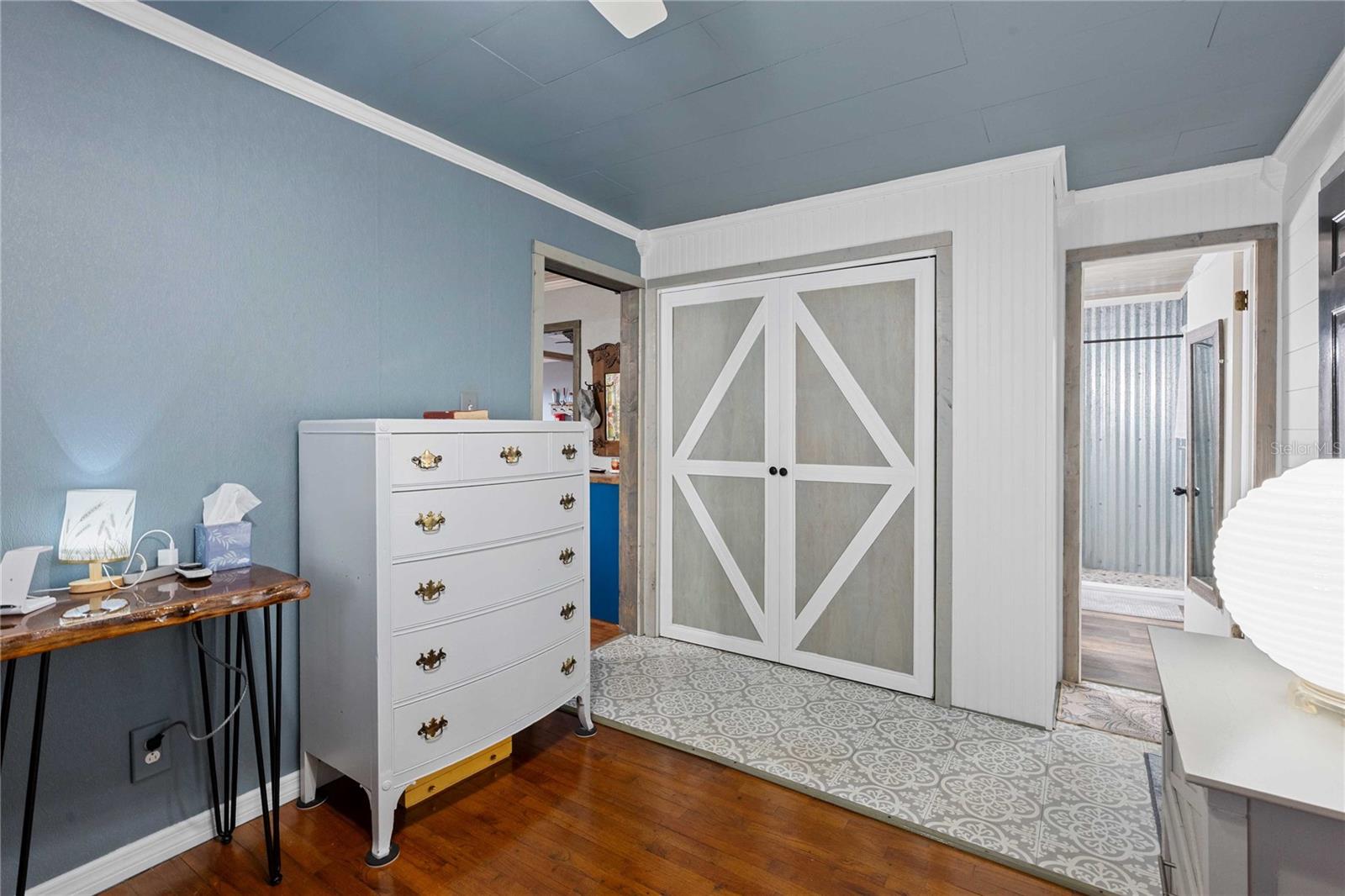 Image 14 of 44 For 110 Cr 534