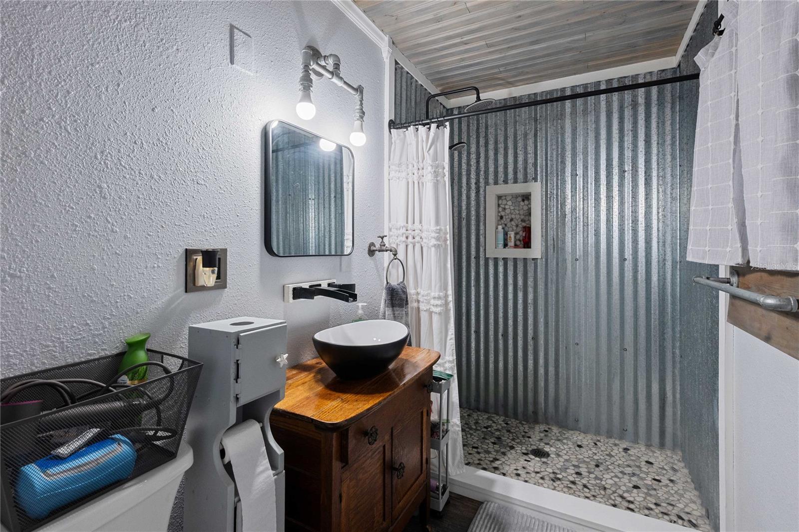 Image 2 of 44 For 110 Cr 534