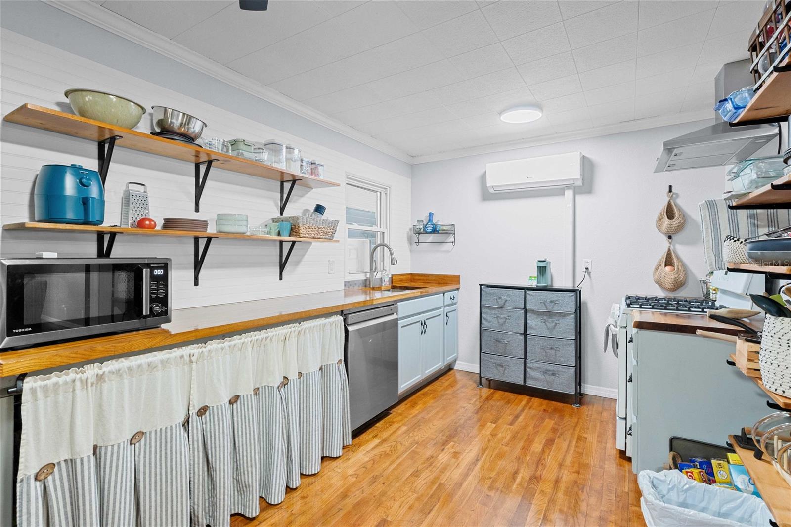 Image 3 of 44 For 110 Cr 534