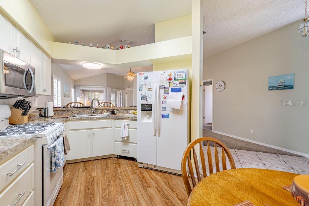 Image 14 of 45 For 6555 Wilander Street