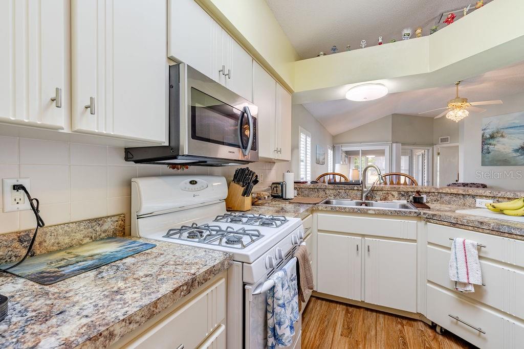 Image 15 of 45 For 6555 Wilander Street