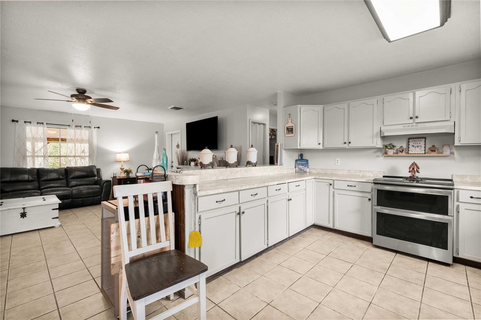 Image 21 of 46 For 12237 Cr 727