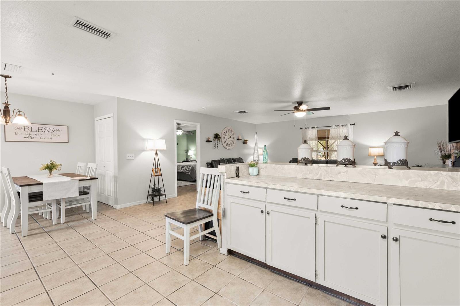 Image 23 of 46 For 12237 Cr 727