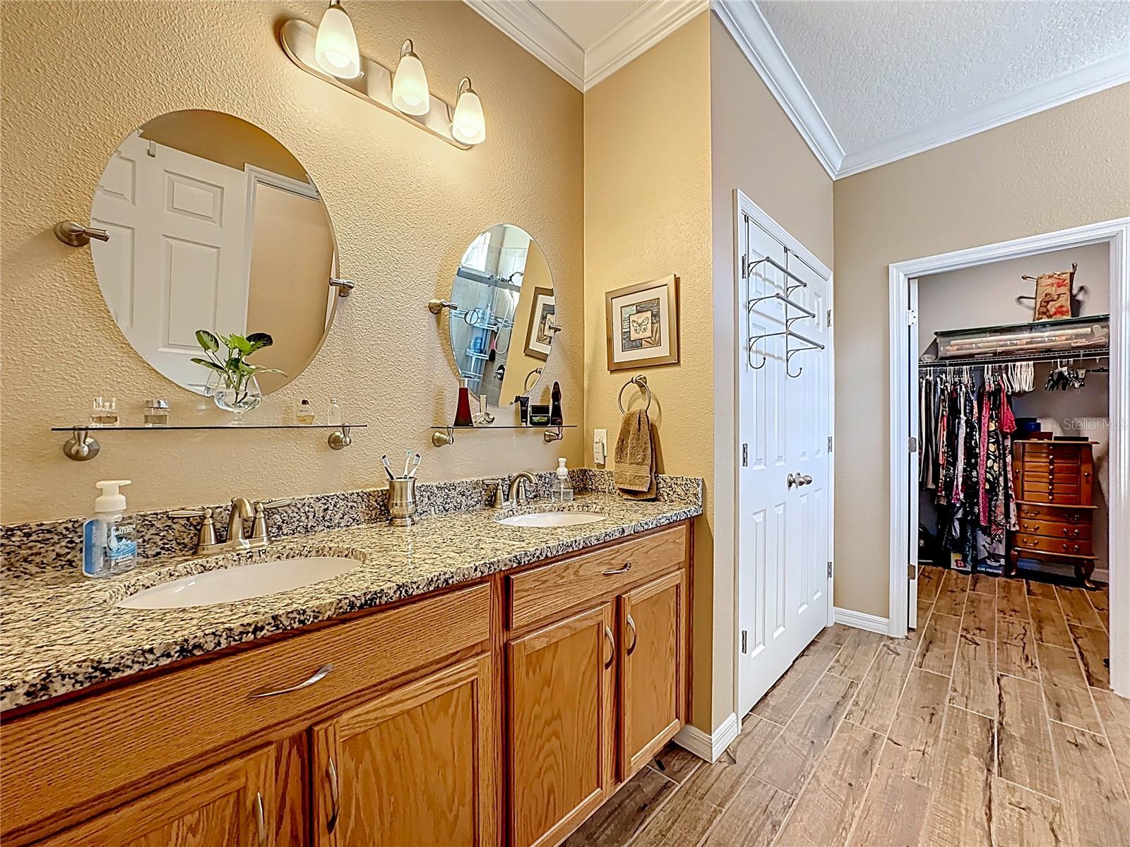 Image 21 of 46 For 13000 Yale Bluff Drive