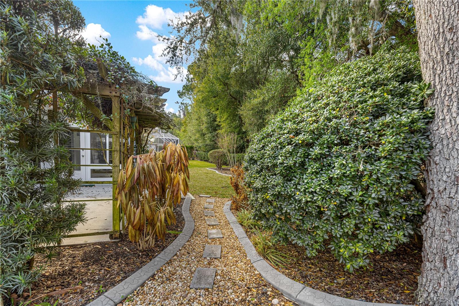 Image 43 of 62 For 1134 Salido Avenue