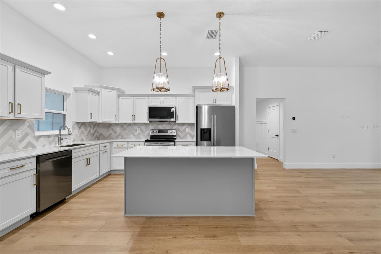 Image 10 of 32 For 1511 County Road 243a