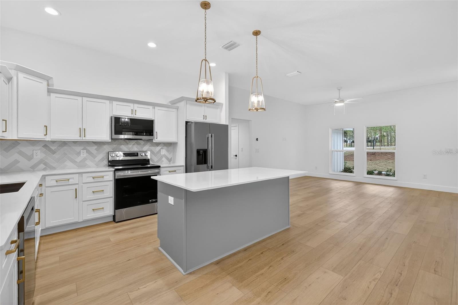 Image 11 of 32 For 1511 County Road 243a