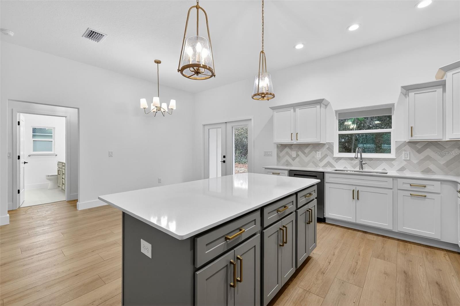 Image 14 of 32 For 1511 County Road 243a