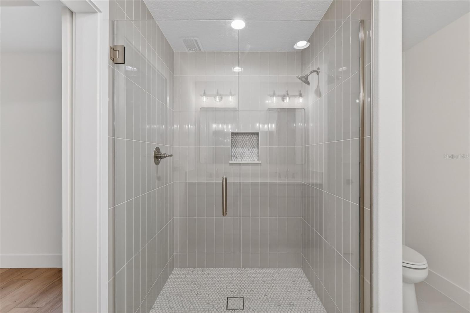 Image 21 of 32 For 1511 County Road 243a